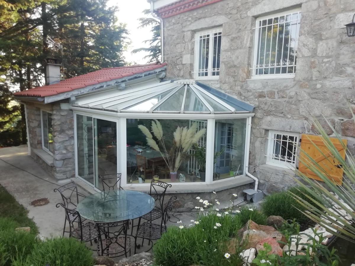 Chez Sophie Et Gilles Bed & Breakfast Monistrol-sur-Loire Екстериор снимка